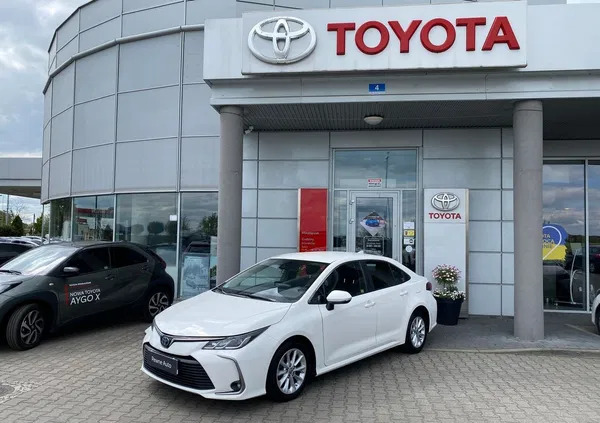 toyota sępólno krajeńskie Toyota Corolla cena 89900 przebieg: 97504, rok produkcji 2022 z Sępólno Krajeńskie